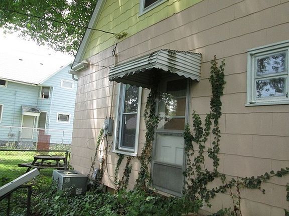 5th image of 3121 W 88th St