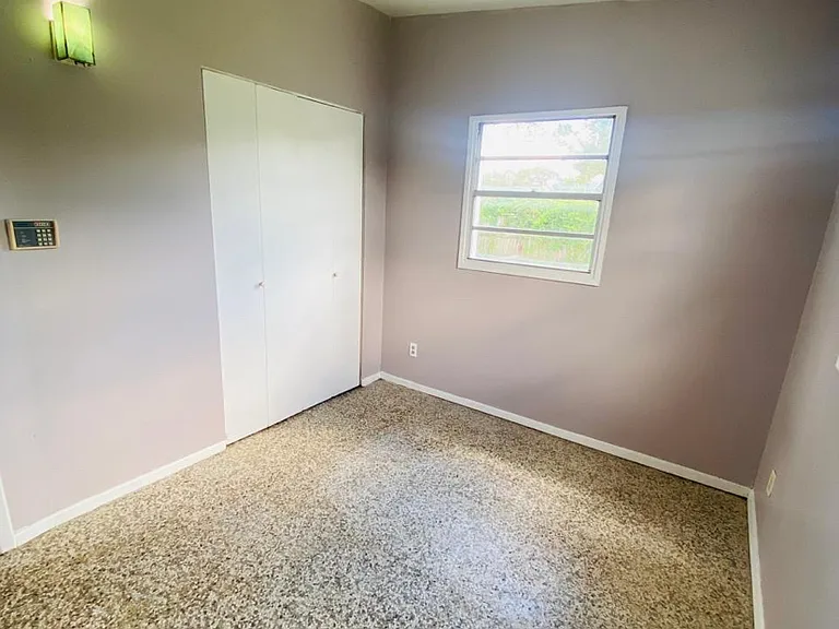 3207 Clifford Sample Dr — Photo 9