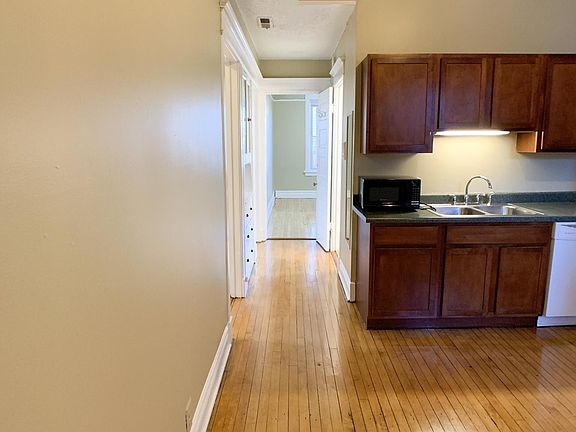 3rd image of 2615 N Halsted St
