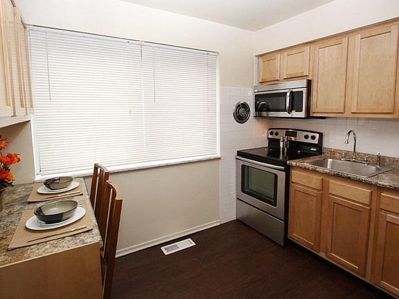 3rd image of 7408 Burcke Dr APT 1