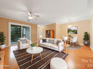 1051B Churchill Downs Ct, Charlotte, NC 28211