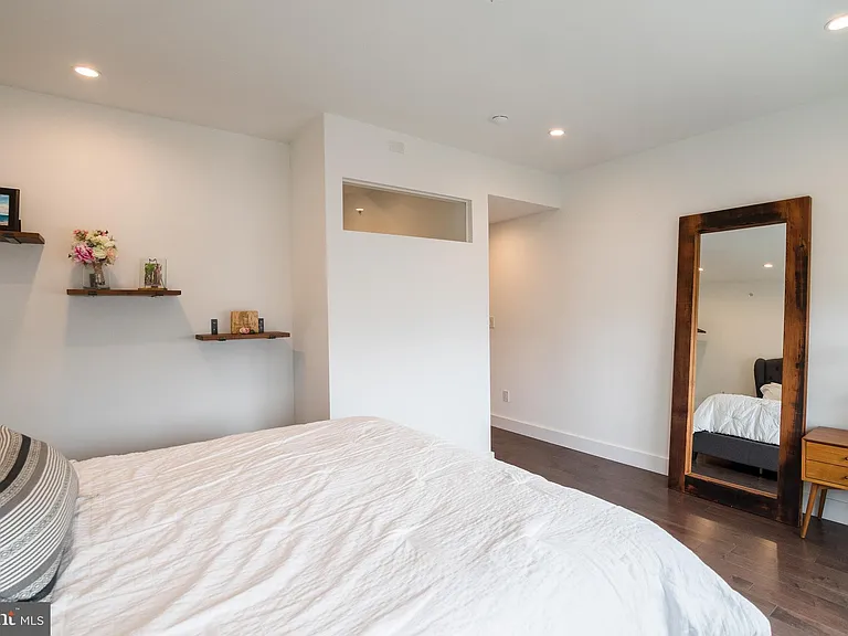 1343 S Garnet St — Photo 25