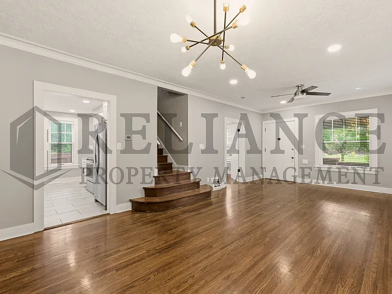 101 N Belmont Ave — Photo 15