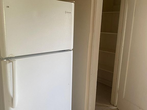 3rd image of 99 Mount Vernon Pl #4