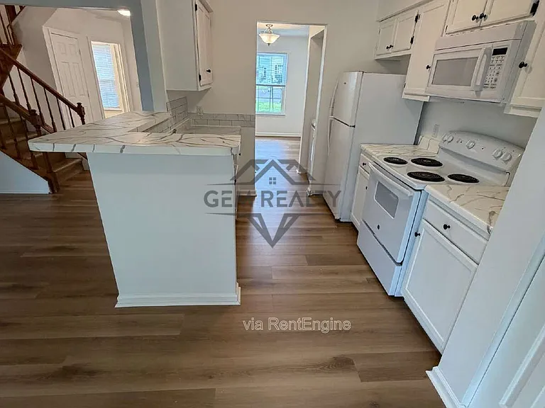 569 Cromwell Ct — Photo 24