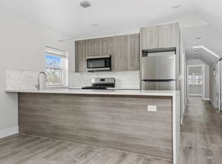 3527 S Damen Ave #1R, Chicago, IL