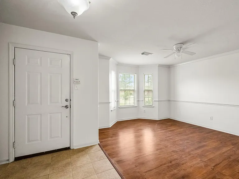 3211 Falcon Trail Dr — Photo 7