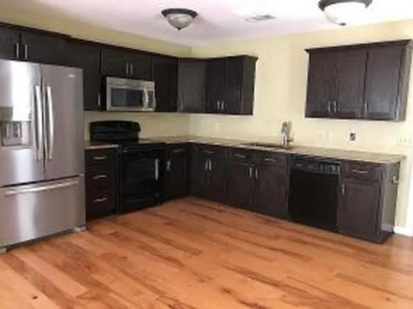 1309 Ridgewood Dr, Russellville, AR 72801