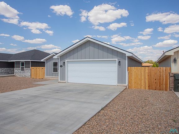 3rd image of 216 Starlite Dr