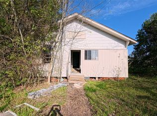 526 Wallace St, East Bernard, TX 77435