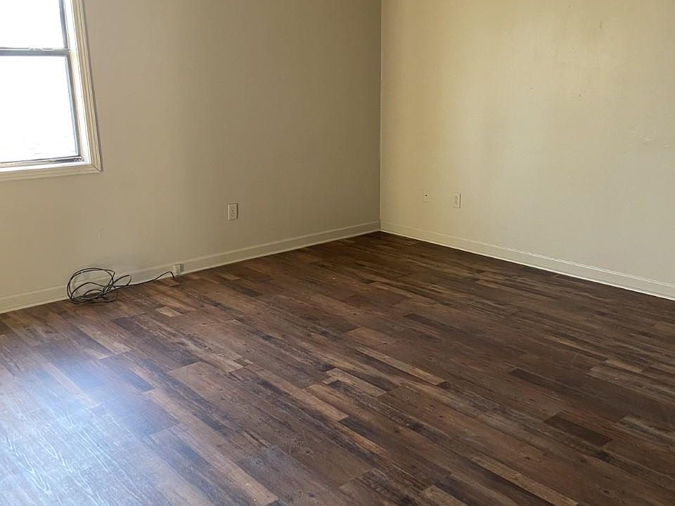 1st image of 119 Liberty Ave