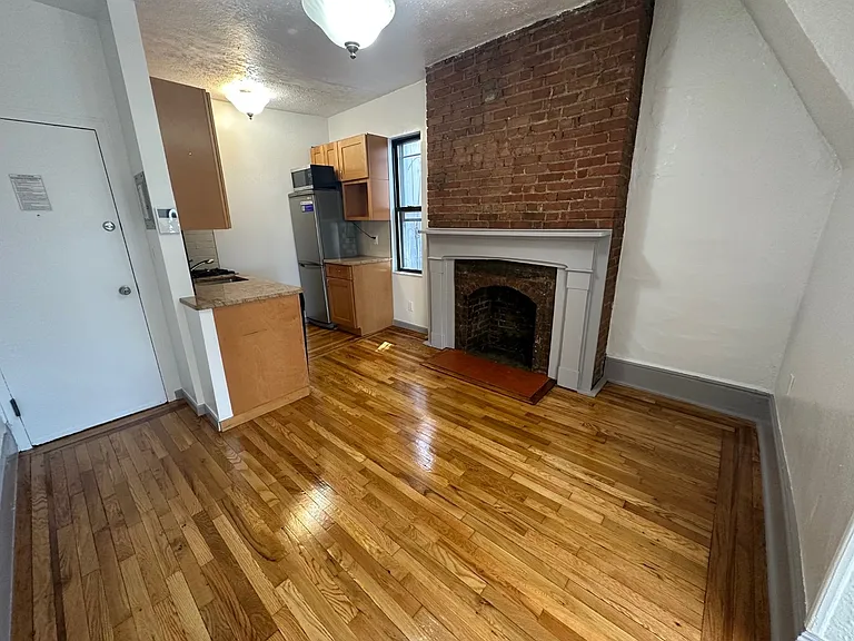23 Barrow St #5-C — Photo 13