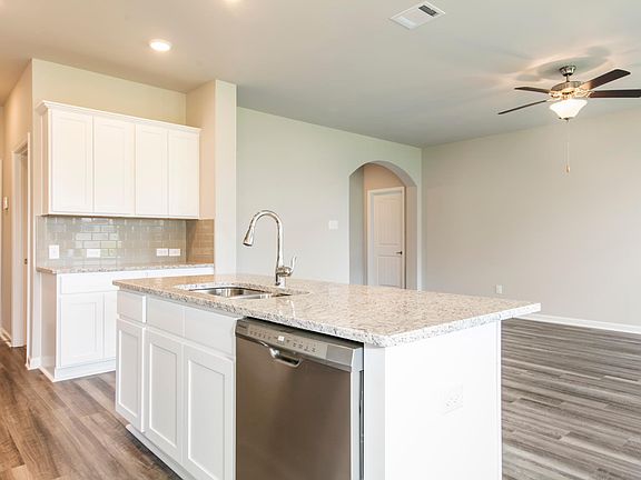 3rd image of 203 Voiliere Dr