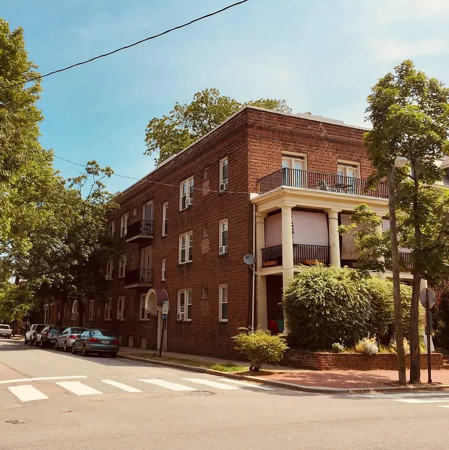 2 bed, 700 sqft, $1,550 — Photo 1