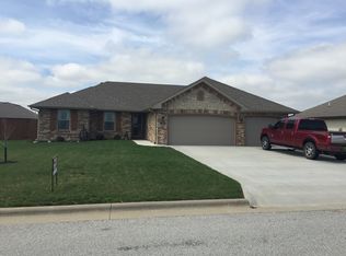 519 S Sentry Dr, Rogersville, MO 65742
