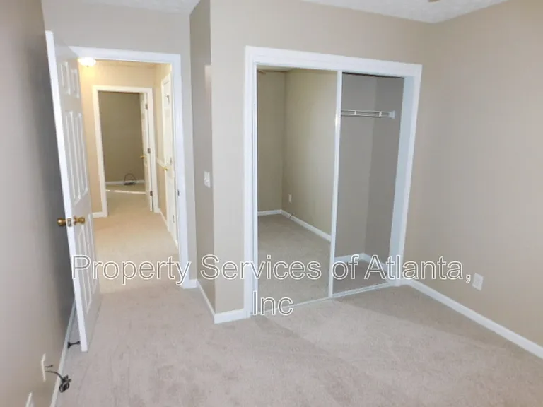 311 Windcroft Cir NW — Photo 17