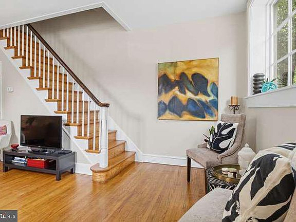 4th image of 726 S 7th St