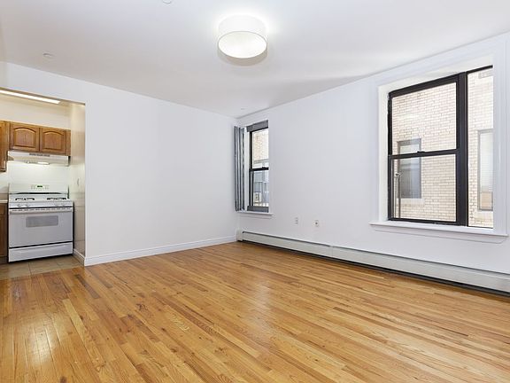 3rd image of 45 Central Park N APT 5H