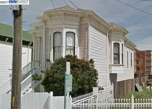 724 Campbell St photo 1