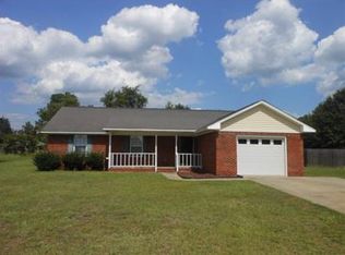 3215 Raffield Ct, Dalzell, SC 29040