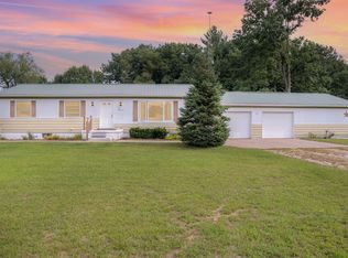 11086 W Washington Rd, Sumner, MI 48889