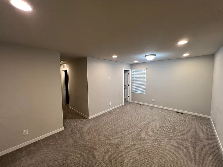 1095 Mountain Dr #B — Photo 8