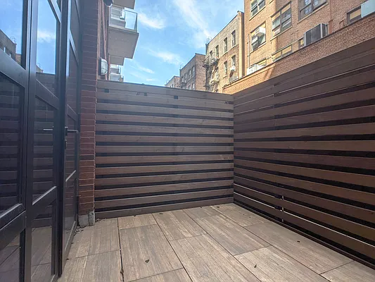 Rented by EXR | media 3