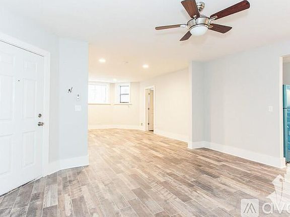 3rd image of 2922 W Logan Blvd APT 1E