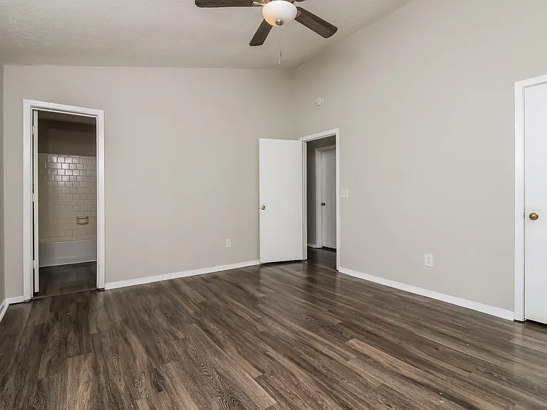 871 Highland Ter NE — Photo 11