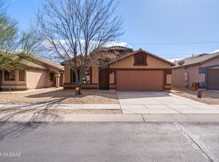 557 W Calle Paso Suave, Sahuarita, AZ 85629