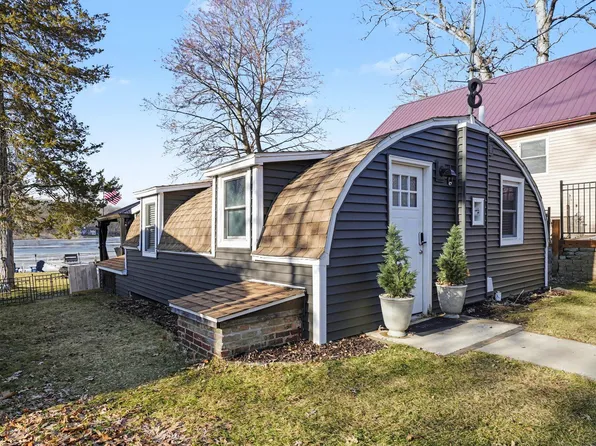 642 Swains Lake Dr, Concord, MI 49237