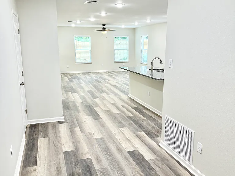 502 W Jeanette Ave — Photo 14