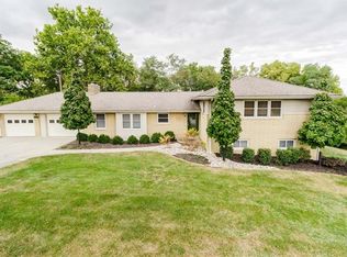 3318 NW Oakcrest Dr, Kansas City, MO 64151