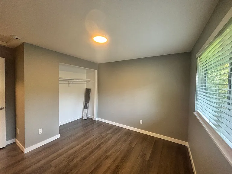 3550-3554 SW Beaverton Hillsdale Hwy — Photo 11