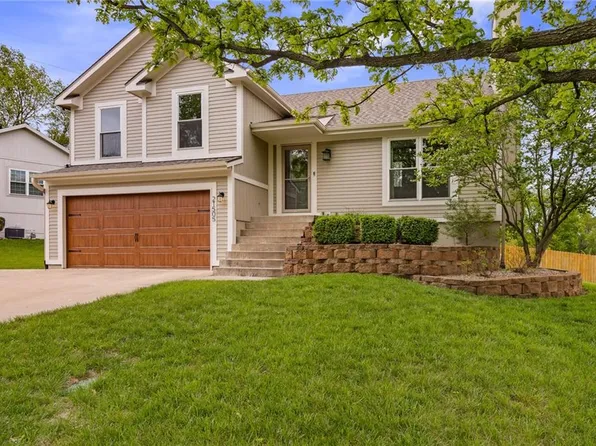 21505 W 50th St, Shawnee, KS 66226