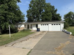 1021 Berry St, Harrison, AR 72601