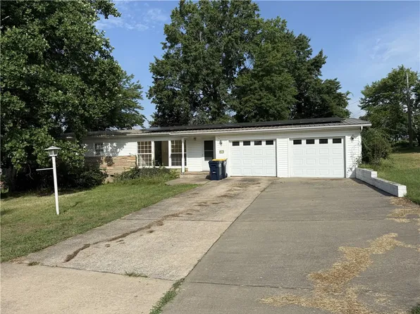 1021 Berry St, Harrison, AR 72601