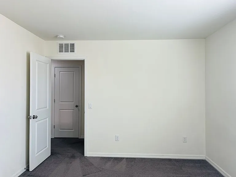 7133 Manolo St — Photo 33