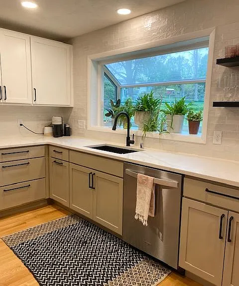 122 N Kenosha Dr — Photo 6