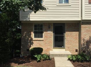 495 Foxtrail Cir W, Westerville, OH 43081