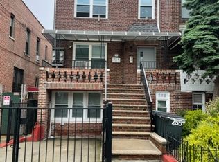 255 E 45th St #1A, Brooklyn, NY 11203