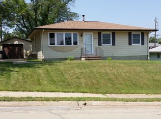 2285 Crissy Dr, Dubuque, IA 52001