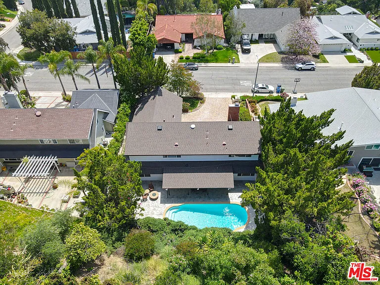 4220 Towhee Dr — Photo 3
