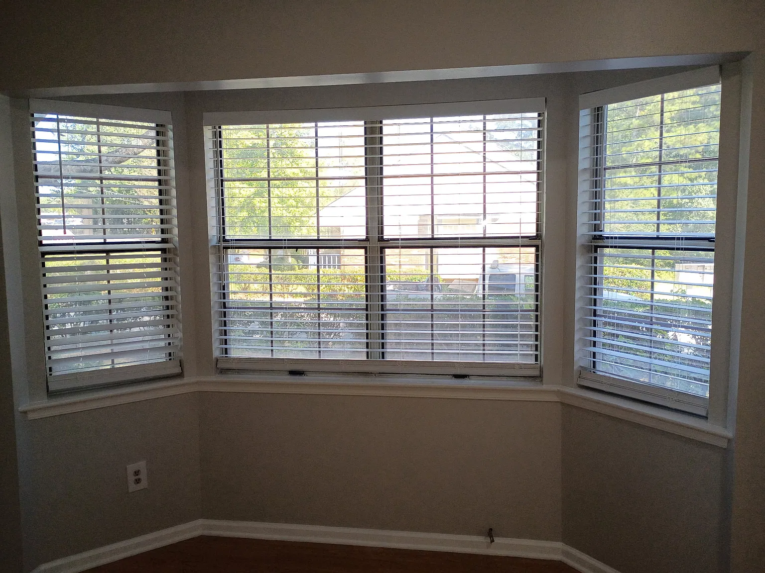 2 bed, 1036 sqft, $1,500 — Photo 2
