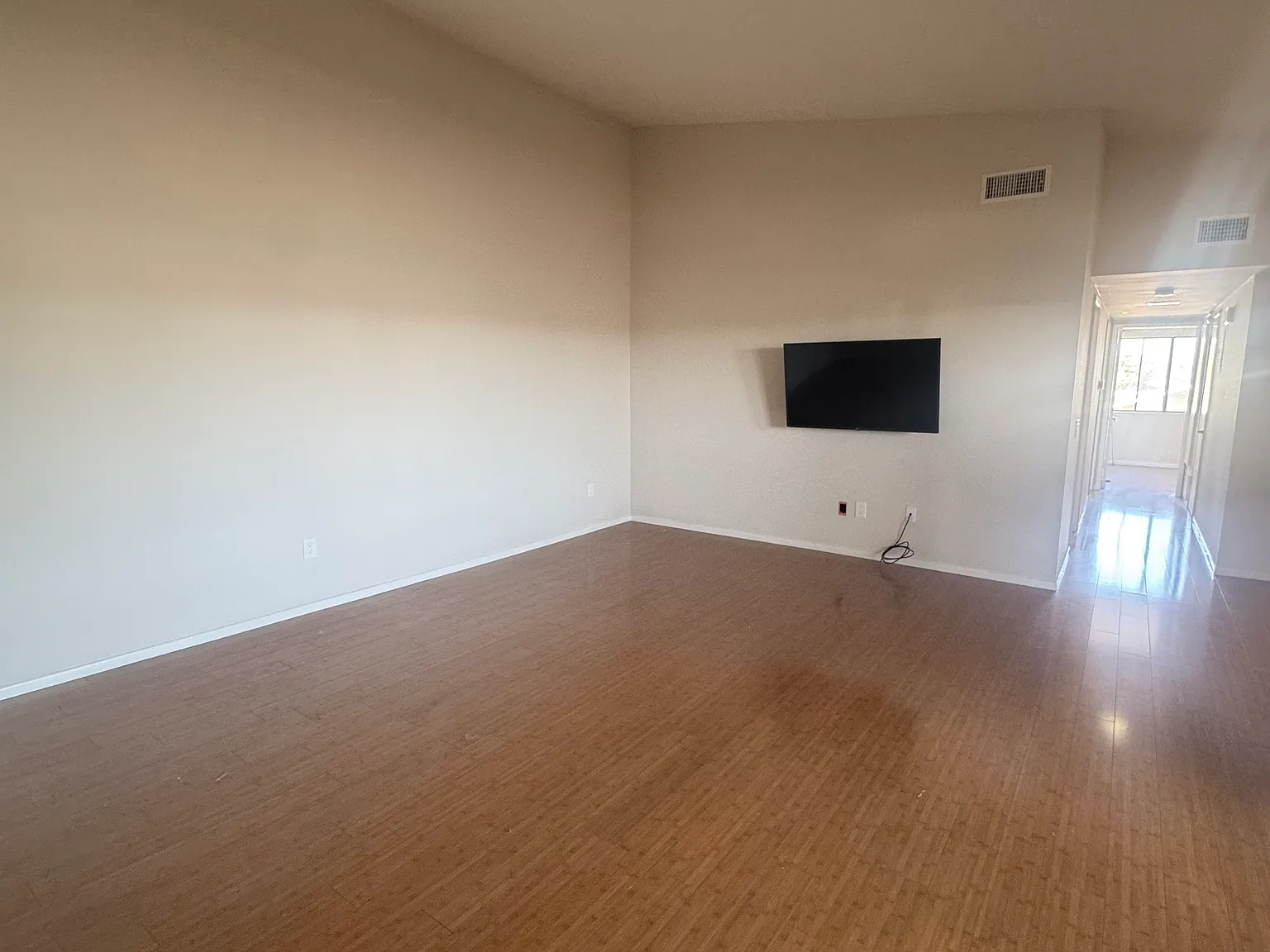2 bed, 1056 sqft, $2,950 — Photo 2