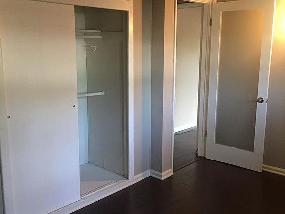 4th image of 2604 Montrose Ave