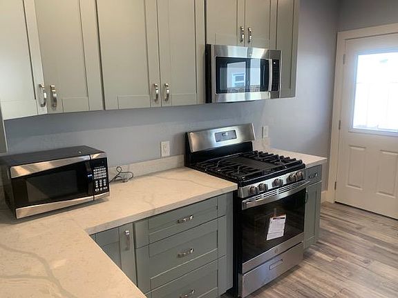 5th image of 4460 33rd St