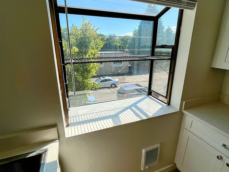 6553 California Ave SW #2 — Photo 5
