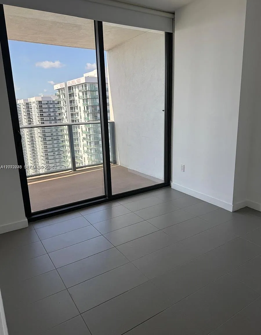 2 bed, 870 sqft, $3,750 — Photo 1
