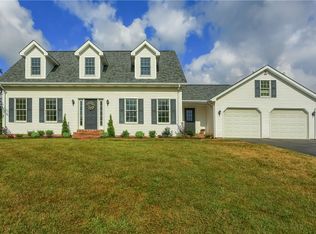 115 Jenny Dr, Butler, PA 16001